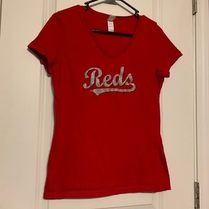 Cincinnati Reds V-neck Glitter Tee